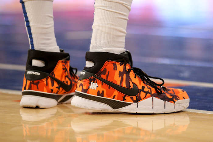 New York Knicks forward Julius Randle wears the Nike Kobe 1 Protro 'Undefeated Orange Camo (Phoenix)' sneakers. The Knicks hosted the Memphis Grizzlies on February 2, 2022.